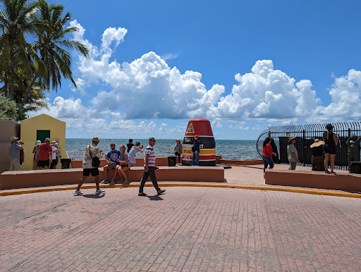 Image of 90 Miles to Cuba marker