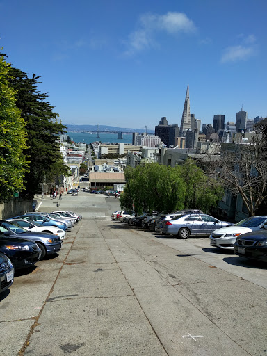 Image of Broadway Tunnel West Mini Park