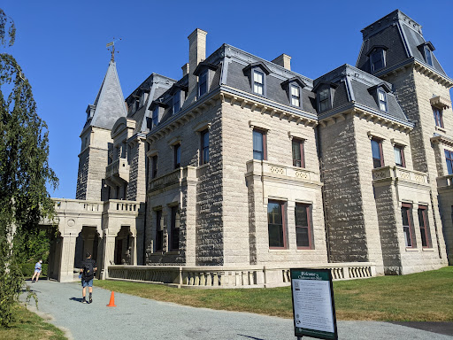 Image of Chateau-sur-Mer