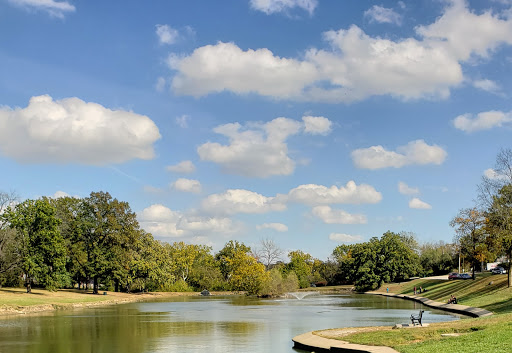 Image of Chaumiere Woods Park