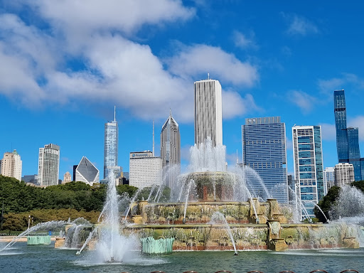 Image of Clarence F. Buckingham Memorial Fountain