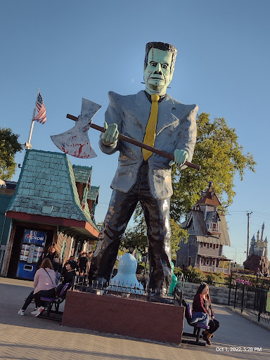 Image of Haunted Trails Family Entertainment Center (Burbank)