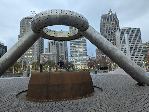 Image of Horace E. Dodge Fountain