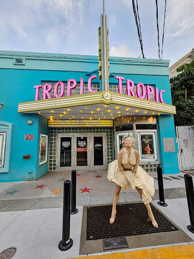 Image of Marilyn Monroe Statue