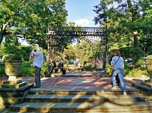 Image of Rockefeller Park & Greenhouse