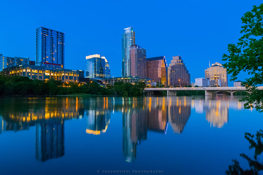 Image of Stevie Ray Vaughan Statue
