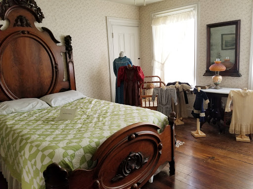 Image of Taille de Noyer House, Florissant Valley Historical