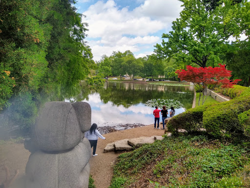 Image of Teddy Bear Statues in Lakeside Park